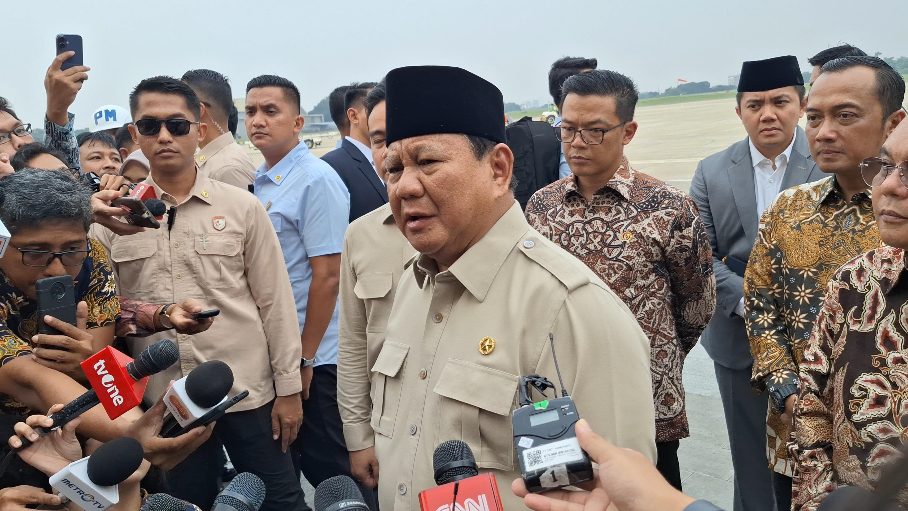 Prabowo Sambut Tahun Baru Bersama Warga Terdampak Bencana