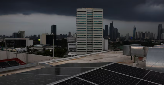 Proyek Surya dan Baterai Berskala Besar di Riau Dorong Energi Hijau